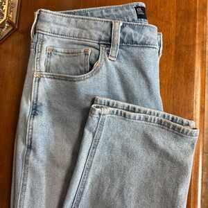 Hollister Ultra High Rise Mom Jean 12L